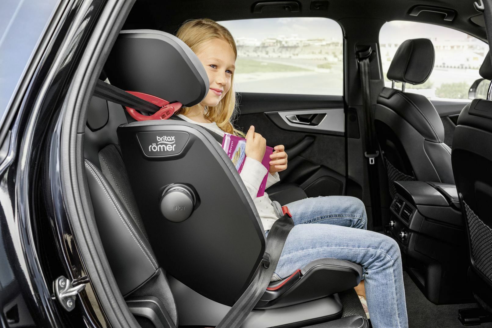 Детское автокресло Britax Romer Kidfix2 S: безопасность и комфорт для вашего малыша